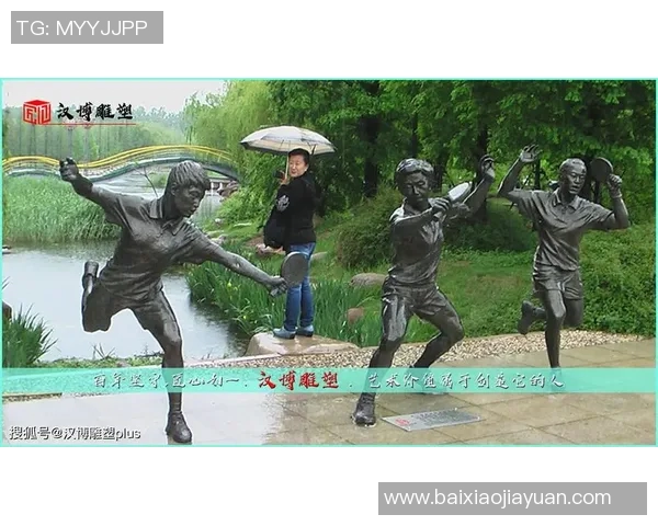 巨型足球明星雕像展现运动激情与艺术魅力的完美结合